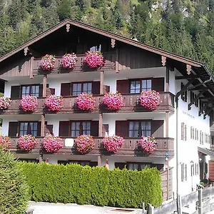 Apartment Haus Kirchplatz, Reit im Winkl