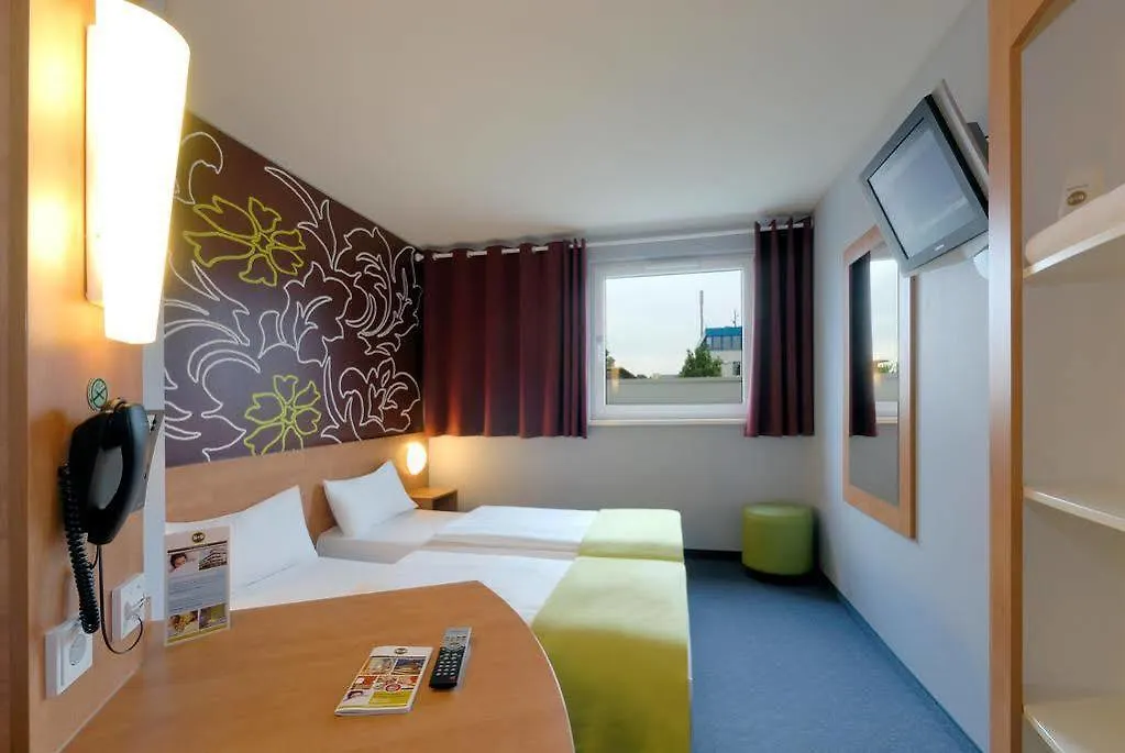 ***  B&B Hotel Muenchen City-Nord Γερμανία